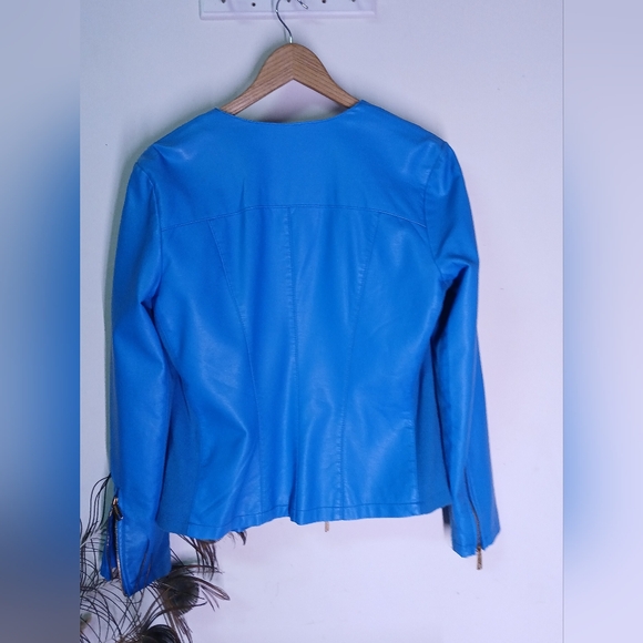 Jacket - Picture 4 of 4